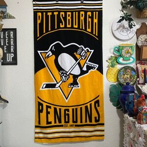 NHL Pittsburgh Penguins Beach Towel The Northwest Company Black Gold Hockey Logo